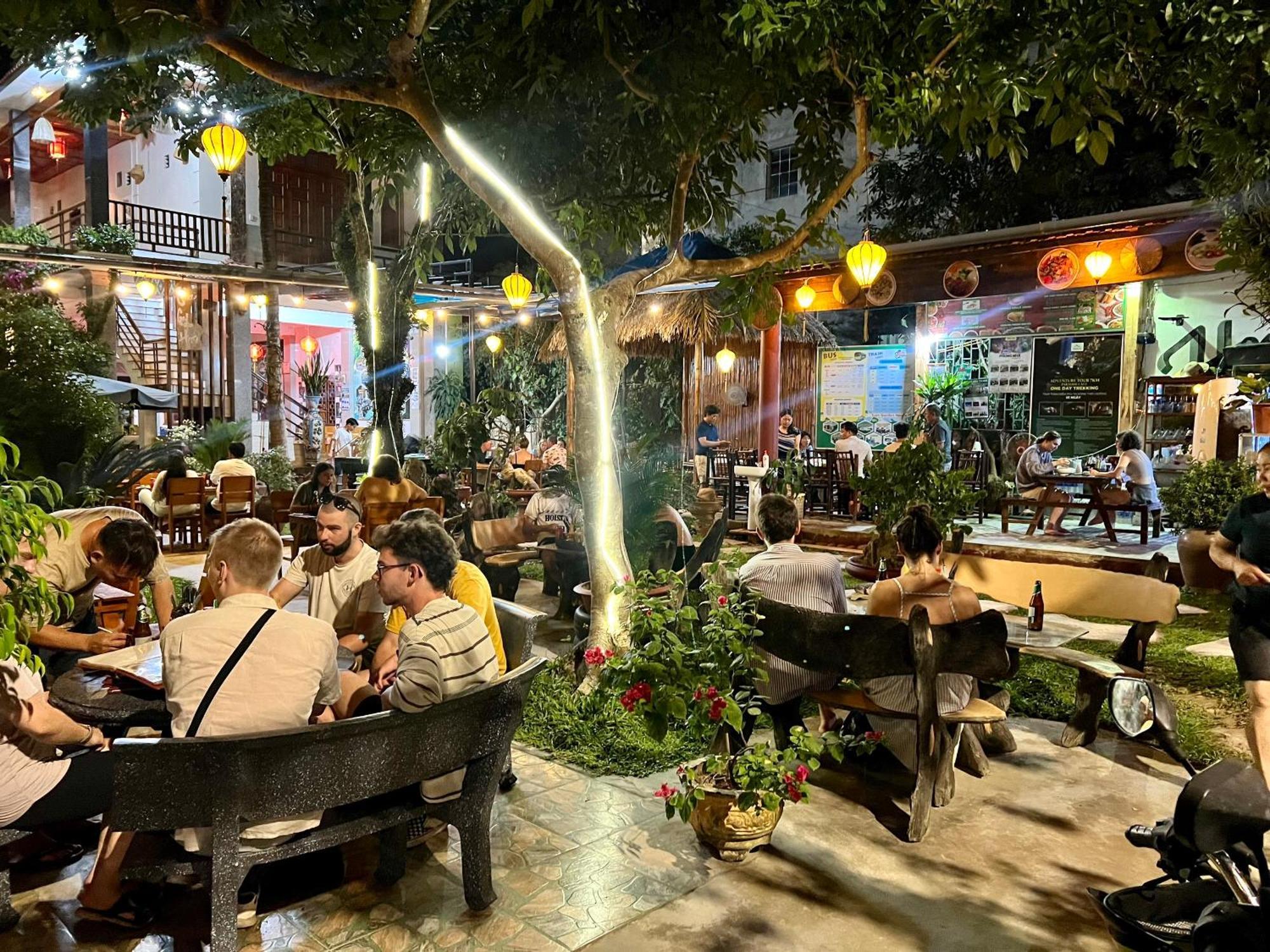 Apartamento Phong Nha Tuan Garden House Exterior foto